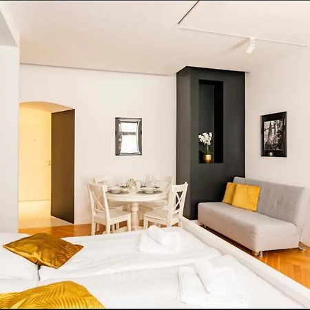 Gemuetliches Und Modernes Apartment,44 M² Vienna Luaran gambar
